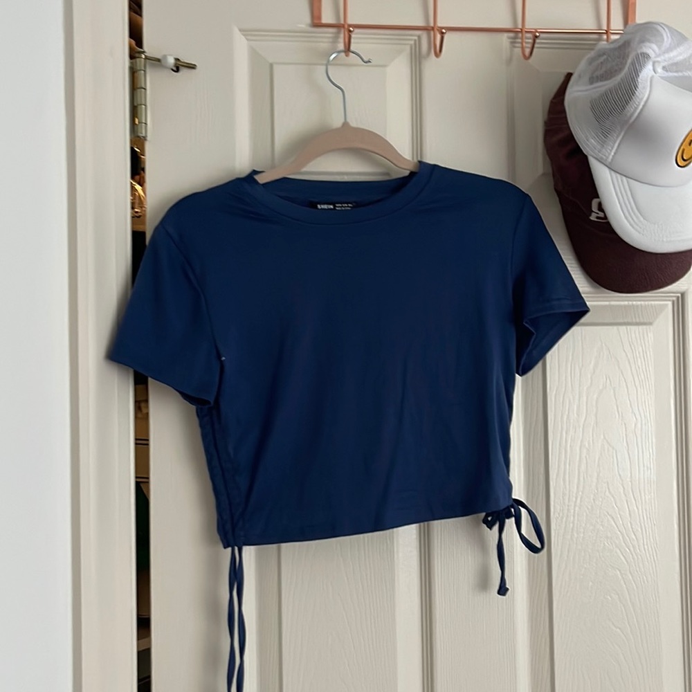 t shirt with scrunch